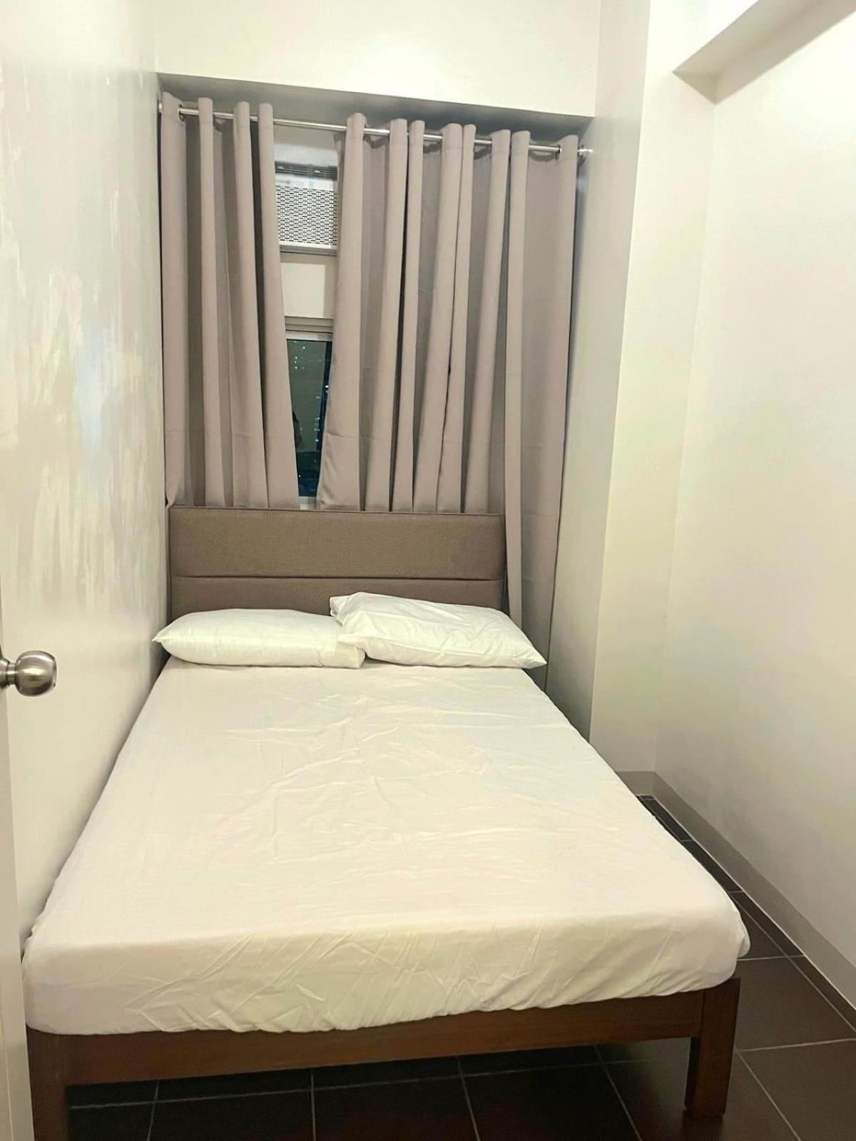 Pioneer Woodlands Mandaluyong Exterior foto